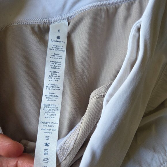 Lululemon White Speed Up Shots. Size 6 - Picture 3 of 6